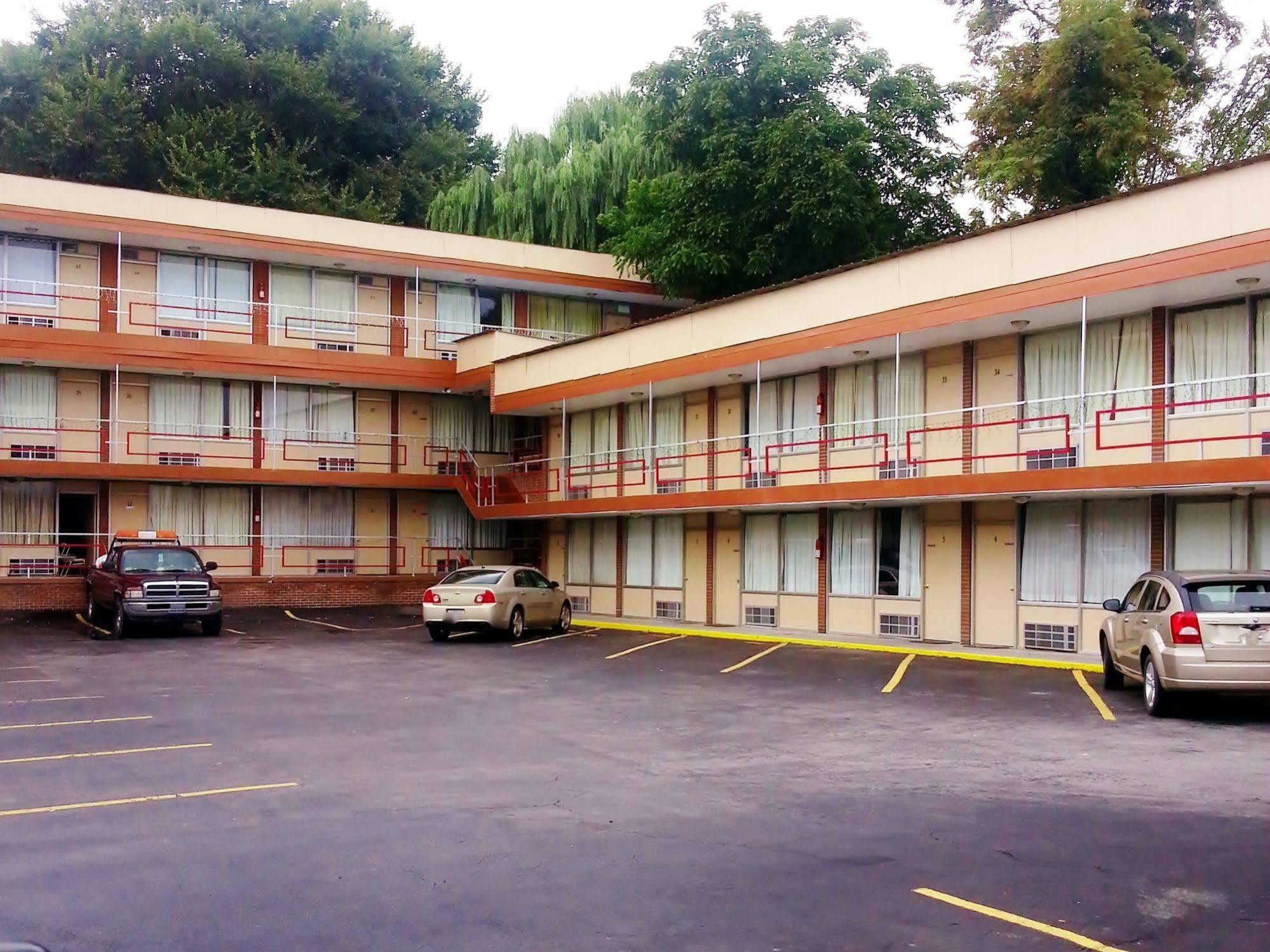 Holiday Lodge Virginia Pearisburg Exterior foto